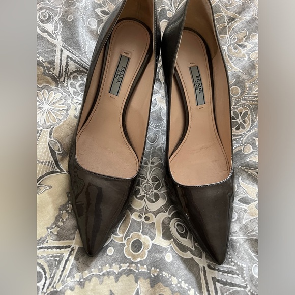 Prada heels! Color is a stunning dark green. - Picture 1 of 12